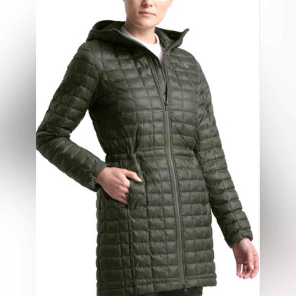 The North Face Women’s Medium ThermoBall Eco Parka Jacket- Pine Needle